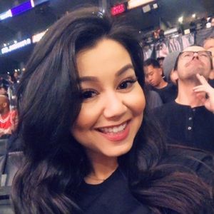 Meet your Posher, Dana